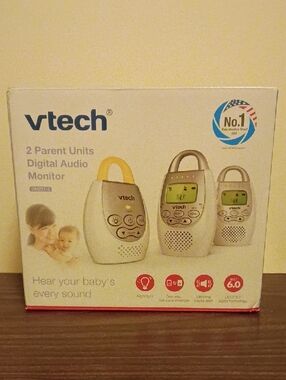 VTech 2-Unit Digital Audio Baby Monitor in White and Yellow
